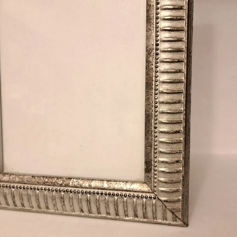 Vintage Wooden Photo Frame Silver Tone Ribbed 9 X 7 Inch With Glass